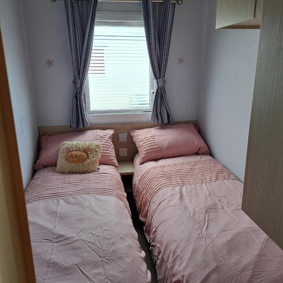 Cj & Daisies Holiday Home プレタティン エクステリア 写真